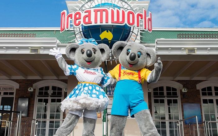 Thirteen Dreamworld rides deemed `not fit for service` in 2012 inspection